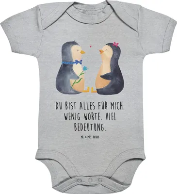 Produktbild von Mr. & Mrs. Panda babykleidung body Pinguin Pärchen 3. - 6. Monat - Heather Grey - Geschenk, Einteiler, Hochzeitstag, Große Liebe, Strampler, Liebespaar, strampelanzug
