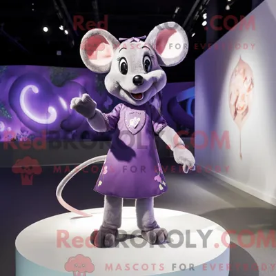Produktbild von Lila REDBROKOLY Maus Maskottchen Kostüm Charakter gekleidet mit einem Minikleid und Fußkettchen