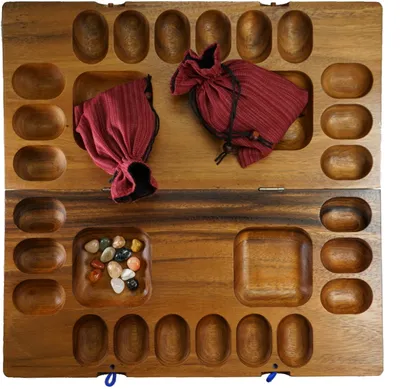 Produktbild von Kalaha Spiel für 2–4 Spieler – Edelsteinspiel aus Holz mit Stoffbeuteln