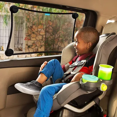Produktbild von Stretch to Fit Auto Sonnenschutz - UV Schutz für Kinder - Maximaler Schutz - Abnehmbarer Sonnenschutz - Verstellbar - Fenster 73 x 50cm - Must-Have Auto Zubehör - Sonnenschutz