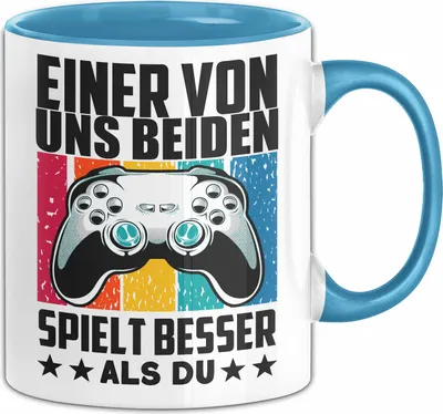 Produktbild von Gamer Tasse Geschenk Spruch Für Zocker Einer Von Uns Beiden Spielt Besser Als Du Becher (Blau)