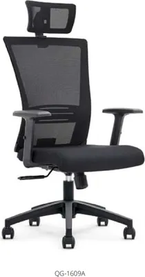 Productafbeelding van Moderne fauteuil met stoffen bekleding in beige en een roestvrijstalen frame