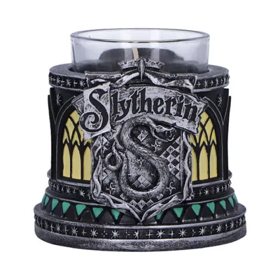 Ein Teelichthalter, der dem Haus Slytherin aus der Harry-Potter-Reihe gewidmet ist.