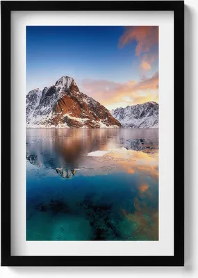 Produktbild von Schöne Landschaft mit Wasser und Bergen am Abend– Wandbild mit Rahmen – Gerahmtes Bild  – Wanddekoration – 40x60 cm –  Schwarz