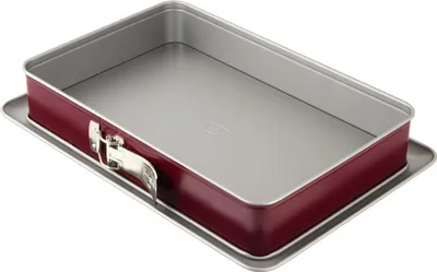 Produktbild von Dr. Oetker Rechteck-Springform 38 x 25 cm BICOLOR, eckiges Kuchenblech mit zweifarbiger Antihaftbeschichtung, hochwertige Backform mit ausgezeichneter Wärmeleitung (Farbe: Rot/Grau)