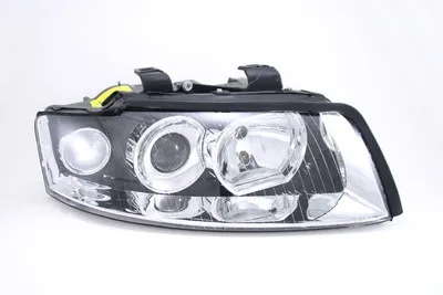 Obrázek produktu pro Johns, P?ední xenonové sv?tlomety pasují do Audi A4 8E 10/01-11/04 D1S H7 Right