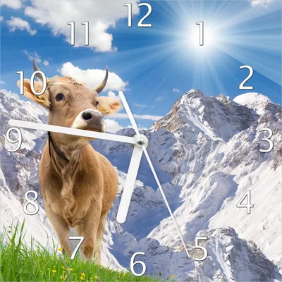Produktbild von Wallario Design Wanduhr Kuh im Sonnenschein in den Alpen aus Echtglas, Größe 20 x 20 cm
