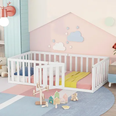 Immagine prodotto di Letto per bambini 90x200 cm, modello a terra in legno massello di pino, con sponde di sicurezza alte 60 cm e porta, trasformabile in letto gioco e letto, struttura del letto, colore bianco