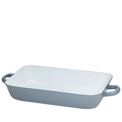 A rectangular baking dish with handles is shown against a white background.