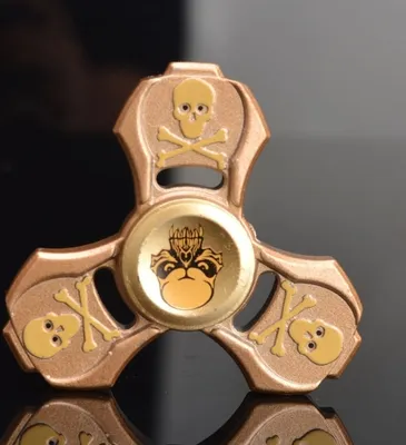 Productafbeelding van Fidget Spinner speelgoed, stressverlichter en anti-angst speeltje voor kinderen en volwassenen. Draaitijd: 2-4 minuten. Materiaal: zinklegering