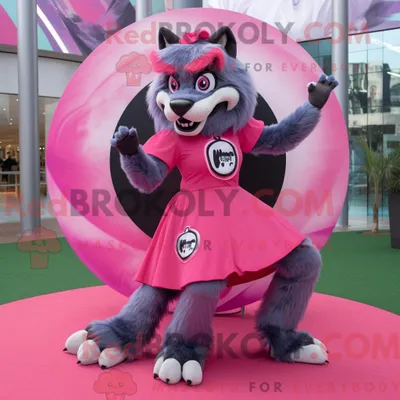 Produktbild von Maskottchen REDBROKOLY eines rosa Werwolfs mit Tellerrock und Baskenmütze