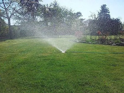 Produktbild von Famanu Sprinkler Hochwertiger Aluminium Bewässerungssystem - Rotierend