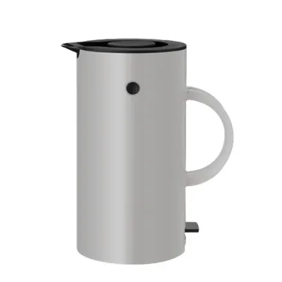 Imagen del producto de Stelton EM77, hervidor de agua inalámbrico, cuerpo de plástico, capacidad de 1,5 litros, protección contra ebullición en seco, filtro antical y apagado automático