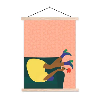 Produktbild von MuchoWow® Textilposter Frau - Blumen - Retro 60x80 cm mit holzfarbenen Rahmen - Wandbild