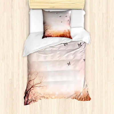 Produktbild von ABAKUHAUS Schmetterling Mantele, Schmetterlinge Bäume Himmel, Milbensicher Allergiker geeignet mit Kissenbezügen, 135 cm x 200 cm - 80 x 80 cm, Baby-Rosa-orange