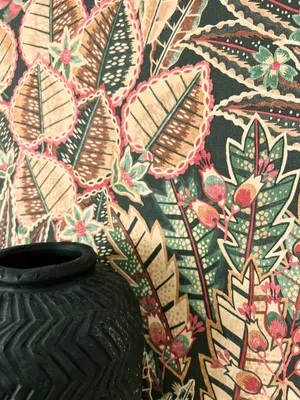 Produktbild von NEWROOM Tapete Bunt Vliestapete Dschungel - Mustertapete Modern Braun Rot Palmen Blätter Blumentapete Tropisch Dschungeltapete