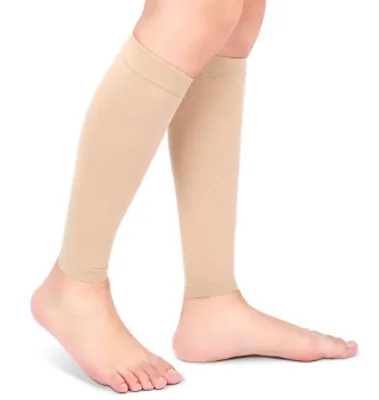 Immagine prodotto di Calza di sostegno di classe II, scaldapolpacci a compressione sportiva, vene varicose, supporto per stinchi e gonfiori muscolari del polpaccio (XXL Beige)