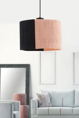 Produktbild von Opviq, Moderne Pendelleuchte mit Metallkörper und Jutekappe, 30 x 30 cm, Höhe 20 cm, Gesamt 65 cm, , verstellbares Kabel, E27, Schwarz und Pink, skandinavisches Design.