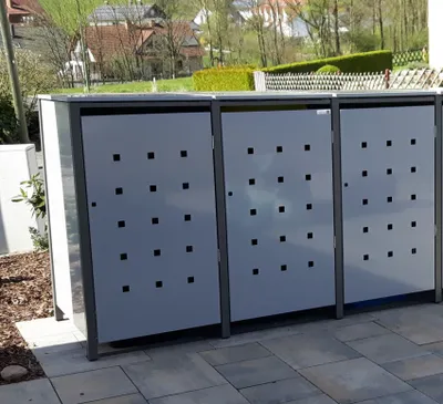 Produktbild von Mülltonnenverkleidung aus feuerverzinktem Stahlblech, BxTxH 1960x830x1160 mm m. Klappdach, für 3 Tonnen, Stanzung 3/5, Farbe DB703/RAL9006