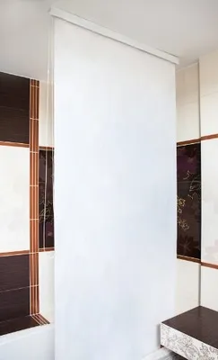 Immagine prodotto di Tenda a rullo per doccia a semicassonetto 120x240 cm modello Uni bianca
