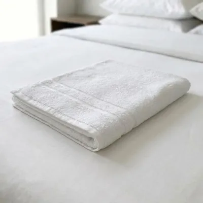 Produktbild von Frotteehandtuch 50x100cm Hotel weiß 450g/m2