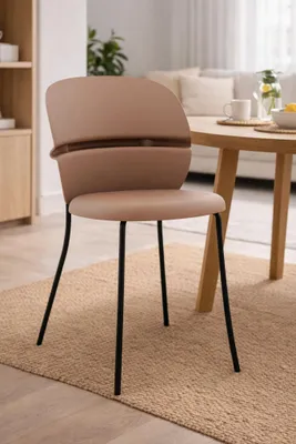 Zdjęcie produktu dla Eleganckie beżowe krzesło z metalową ramą Eleganckie krzesła ogrodowe