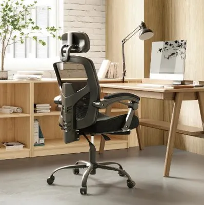 Produktbild von Ergonomischer Bürostuhl mit Fußstütze, verstellbarer Rückenlehne, Lendenkissen und gepolsterten Armlehnen für Büro & Gaming
