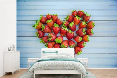Produktbild von MuchoWow® Fototapete für Wohnzimmer oder Schlafzimmer Wandtapete Vinyl Motivtapete Erdbeerherz - 360x240 cm - Vinyl-Tapete
