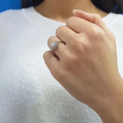 Produktbild von 0,31 Carat Diamantring mit Diamanten in Baguette-Schliff - 62 (19,70 mm)