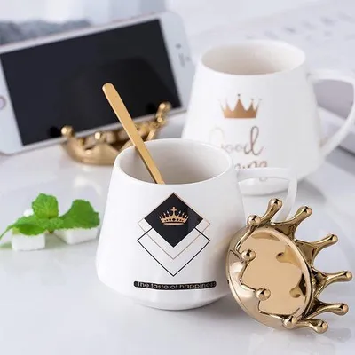 Produktbild von Keramische Kaffeemok 350ml schwarz mit Deckel und Löffel
