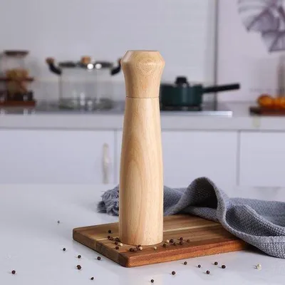 Produktbild von Famanu Holz-Zeit- und Pfeffermühle mit keramischem Mahlwerk - verstellbare Gewürzmühle aus Gummiholz 25 cm