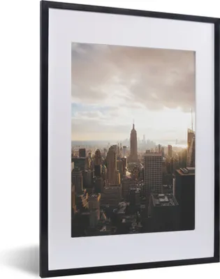 Produktbild von MuchoWow® MuchoWow® Gerahmtes Poster New York - Architektur - Licht 30x40 cm - Poster mit zchwarzem Bilderrahmen - Wandposter Schlafzimmer