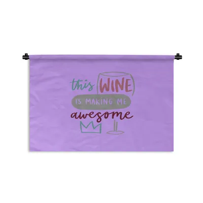 Produktbild von MuchoWow® Wandteppich Wandbehang Zitat "Dieser Wein macht mich geil" auf lila Hintergrund 60x40 cm Tapisserie Dekoration Wandtuch - Wanddekorationen