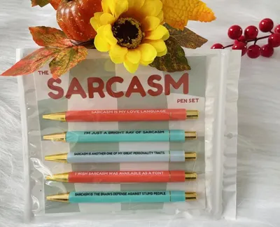 Image de Lot de 4 stylos amusants avec des messages sarcastiques