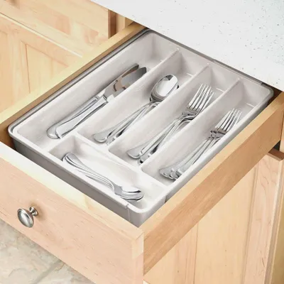 Produktbild von ausziehbarer Besteckkasten für Schublade und Küchenschrank – Küchen Organizer mit 6 Fächern aus BPA-freiem Kunststoff – Schubladeneinsatz für Küche, Bad und Büro – hellgrau