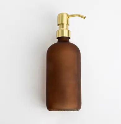 Produktbild von Natural Goods Berlin KLEAN Seifenspender mit Etiketten, hochwertiger & nachfüllbarer Seifenspender für Küche & Bad, matt Braun, Edelstahl Pumpkopf Gold, 500 ml