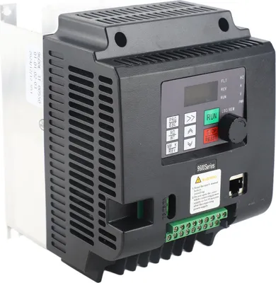 Obrázek produktu pro Frekvenční měnič 5,5 kW 3 fáze DC400?700V Vstup 0?380VAC Výstup Solární PV měnič frekvence Řídicí měnič frekvence