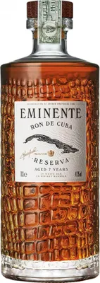 A bottle of Eminente Reserva 7 Years rum.