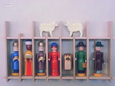 Produktbild von Weihnachtsfiguren Krippefiguren im Schaukasten bunt Höhe ca 6cm NEU