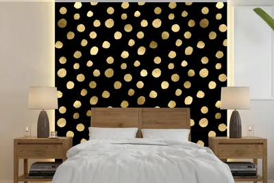 Produktbild von MuchoWow® Fototapete für Wohnzimmer oder Schlafzimmer Wandtapete Vinyl Motivtapete Muster - Punkte - Gold - 240x240 cm - Schlafzimmer-Tapete