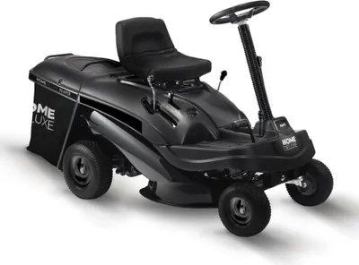 Zdjęcie produktu dla HOME DELUXE - Kosiarka spalinowa samojezdna - Reaper Black - Moc silnika 4,5 kW (6,5 KM) - Kosz na trawę o pojemności 150 l - Regulowana szerokość i wysokość koszenia 61 cm - W zestawie kompletne akcesoria