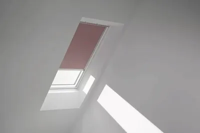 Obrázek produktu pro Zatemňovací roleta na střešní okno VELUX elektrická DML S08 4578K hnědá