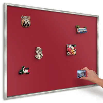 Produktbild von Magnettafel 100x70 cm in einem silbernen Rahmen - Magnetische Metalltafel, Magnetpinnwand zur Wandmontage für Wohnzimmer, Küche, Flur, Kinderzimmer und Büro - Hellburgunderrot