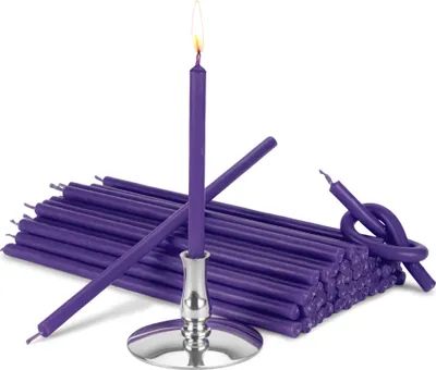 Produktbild von Kerzenhalter mit 200g Stabkerzen violett Tropf- Rußfrei L 16cm Paraffin 40018