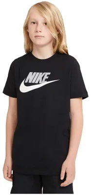 Produktbild von Nike B Nsw Tee Futura Icon Td 013 Black/Lt Smoke Grey L