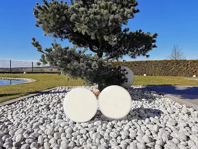 Produktbild von 2er Set Solarkugel weiß & Farbwechsel 30cm