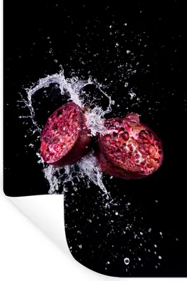 Produktbild von MuchoWow® Wandtattoo Wandsticker Wandaufkleber Granatapfel - Frucht - Wasser - Schwarz - Violett 40x60 cm Selbstklebend und Repositionierbar - Wierderverwendbar - Selbstklebend