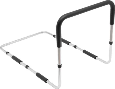 Produktbild von Bettgriff & Aufstehhilfe - Bettseitengriff - Höhenverstellbar - Tragkraft 136 kg - Für Matratzen >10 cm - Stahl/Kunststoff - 90×51×46–56 cm - Schwarz