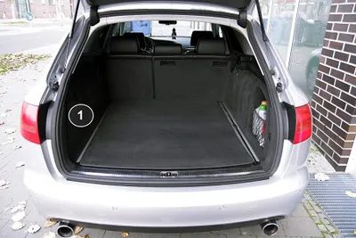 Produktbild von 3-tlg Kofferraummatte mit Ladekantenschutz passend für Audi A6 4F C6 Avant Kombi