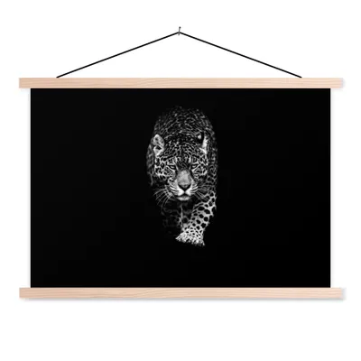 Produktbild von MuchoWow® Textilposter Tiere - Schwarz - Leopard - Weiß - Wild 60x40 cm mit holzfarbenen Rahmen - Bilder